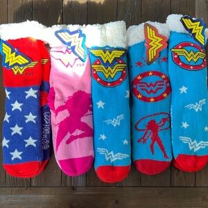 NWT Wonder Woman Themed Cozy Socks Set